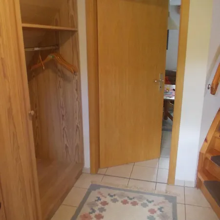 Holiday home Finnhaeuser Am Vogelpark - Haus Brizi